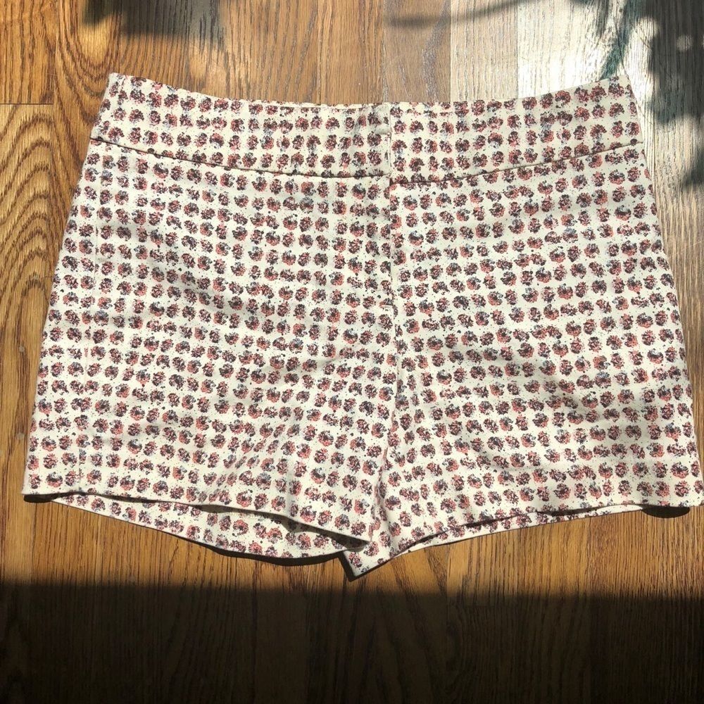 Super cute pink and white shorts